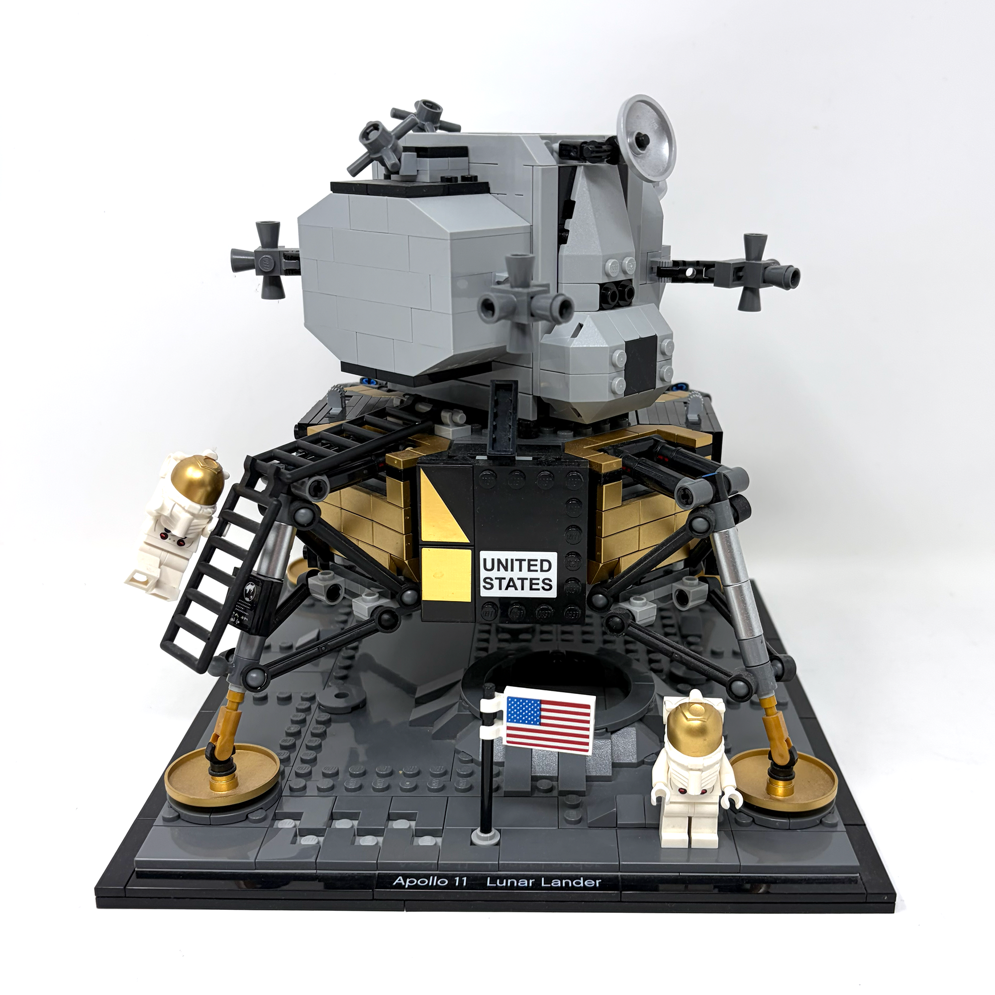 NASA Apollo 11 Lunar Landing (Prebuilt) – Bricks & Minifigs Grand Rapids