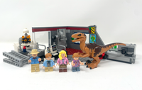 Jurassic Park Velociraptor Chase (Prebuilt)