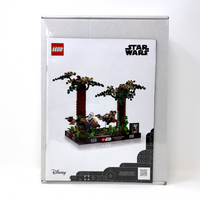 Endor Speeder Chase Diorama (Certified)