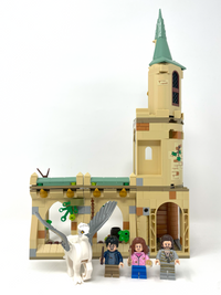 Hogwarts Courtyard: Sirius's Rescue (Prebuilt)