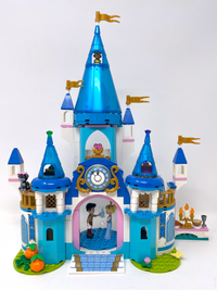 Cinderella and Prince Charming's Castle (Prebuilt)